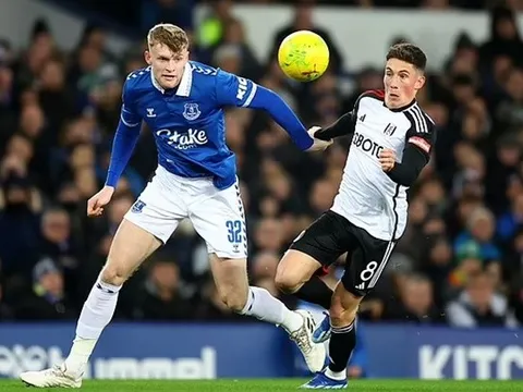 Cú hét giá khủng, bom tấn Premier League lộ diện