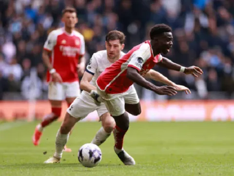 Jens Lehmann nêu lý do Arsenal chưa phải là đội bóng lớn