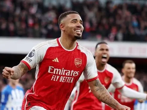 Man City hé lộ tương lai Grealish ngày ra mắt áo đấu mới