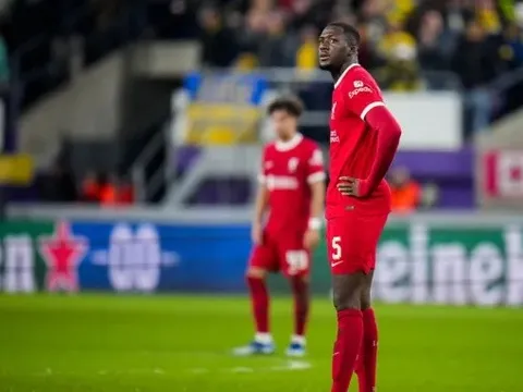 Sắp chiến M.U, Klopp nói rõ tình hình của Konate