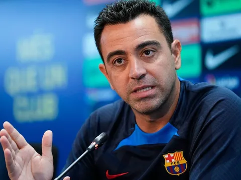 Xavi: ''Bạn hỏi tôi có phải Sir Alex Ferguson của Barca không''