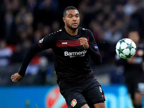 Leverkusen làm khó Bayern