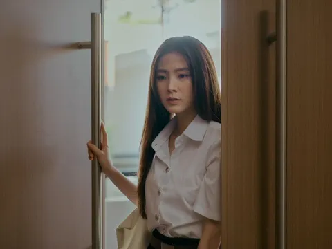 Đưa em dâu đang mang thai đi chơi nhưng quên mang điện thoại, tôi quay lại lấy rồi nghe được sự thật đau lòng