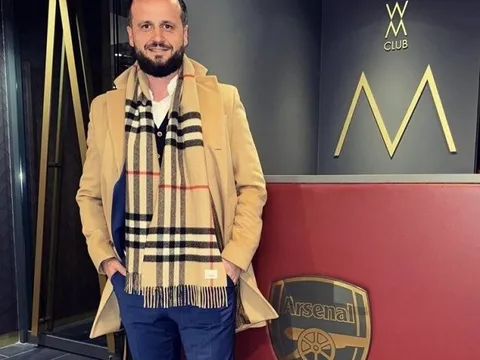 Người đại diện của Benjamin Sesko có mặt ở Emirates