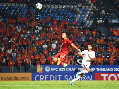 2 trò cưng lên tuyển Việt Nam, HLV nói thẳng 1 lời