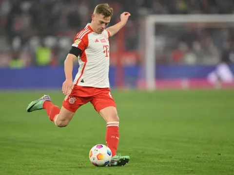 Kimmich đang chờ động thái từ Bayern