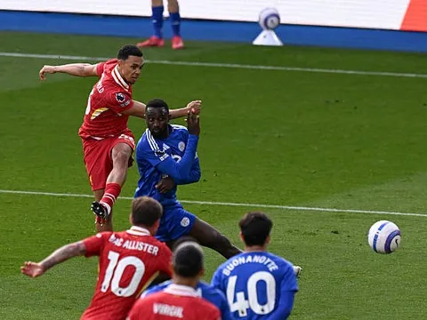 Leicester 0-1 Liverpool: Lần cuối cho Arnold?; Tạm biệt Bầy cáo