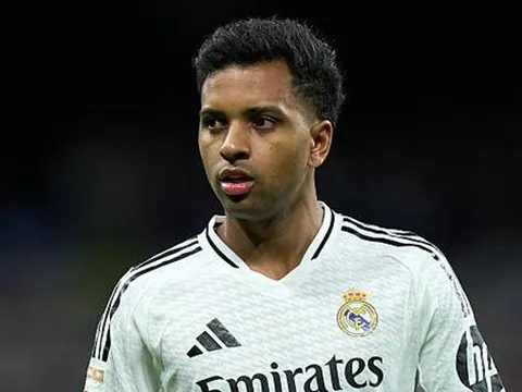 Chuyển nhượng tối 15/5: Real tính bán Rodrygo; Liverpool sắp "chốt" Frimpong