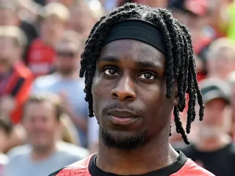 Diallo có thể giúp MU quên đi Jeremie Frimpong
