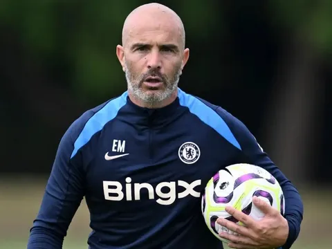 Chelsea nguy cơ mất top 5, Pennant bình luận về tương lai Maresca
