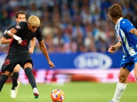 Yamal ghi siêu phẩm, trêu chọc Bellingham giữa ngày đăng quang