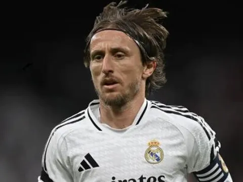 Modric bị từ chối gia hạn, HLV Croatia tiết lộ sự bất ngờ
