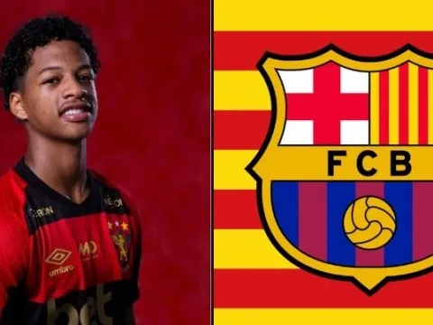 Thần đồng Ze Lucas trên đường tới Barcelona