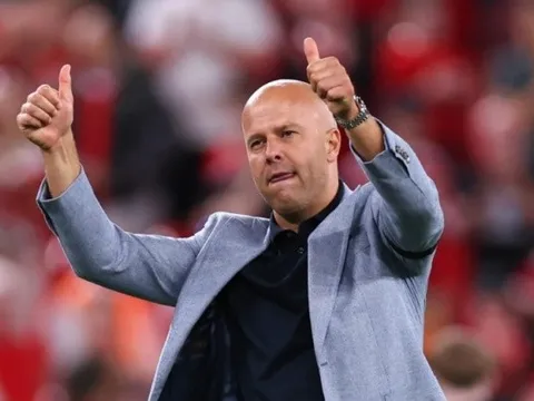 Arne Slot chỉ ra điểm mạnh nổi bật của Arsenal