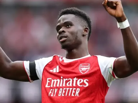 Saka trở lại tập luyện trước trận đấu với Man City