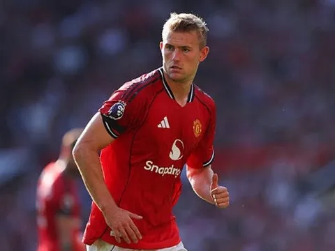 Giữa tâm bão, De Ligt công khai bảo vệ Amorim