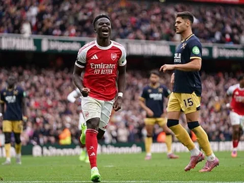 Arsenal hạ gục West Ham 2-0, tạm chiếm ngôi đầu Ngoại hạng Anh