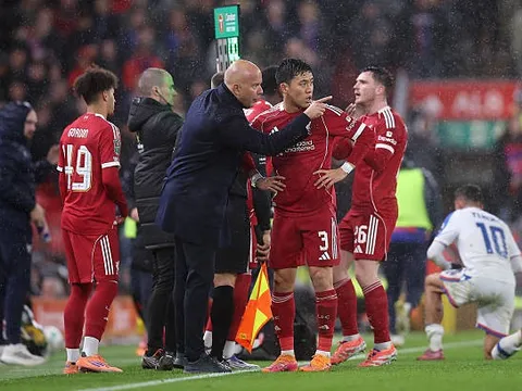 Canh bạc xoay tua thất bại của Slot có thể trở thành bước ngoặt cho Liverpool