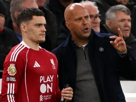 Ba trận định mệnh đang chờ Arne Slot và Liverpool