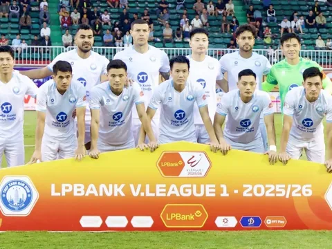 Nam Định tụt dốc, ĐKVĐ V-League đối mặt nguy cơ đua trụ hạng