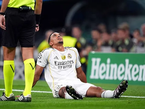 Alexander-Arnold khó có khả năng đá chính trước Liverpool