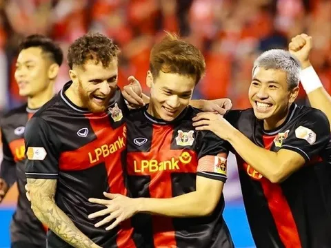 Điểm tin bóng đá Việt Nam 10/11: Ninh Bình nối dài kỷ lục bất bại; Nguyễn Xuân Son lỡ hẹn V.League đến tháng 2/2026