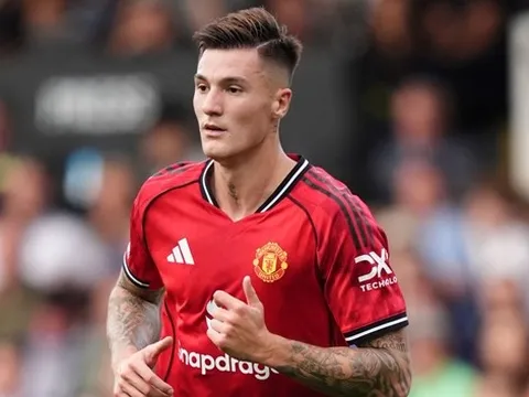 Walcott trấn an Man Utd, tin rằng Sesko sẽ giống như Thierry Henry