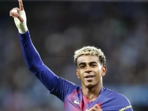 Camp Nou sắp sáng đèn và nỗi niềm của Lamine Yamal