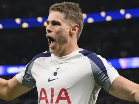 Tin đồn chuyển nhượng sáng 25/4: Van de Ven muốn rời Tottenham; MU theo dõi Pierre Kalulu