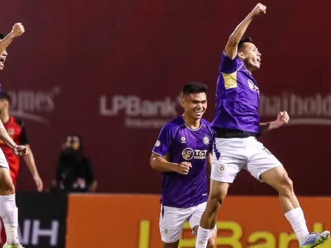 Harry Kewell hài lòng khi Hà Nội phô diễn bản sắc trước Ninh Bình