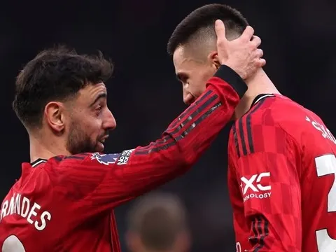 Benjamin Sesko khẳng định Bruno Fernandes là cầu thủ hay nhất năm