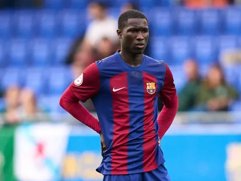 CHÍNH THỨC! Barca chia tay ngọc quý hàng thủ