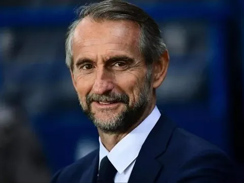 Manchester United đừng vội mừng với Jean-Claude Blanc