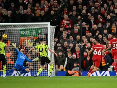 Bỏ qua cơ hội kết liễu Arsenal, Arnold nói 3 câu