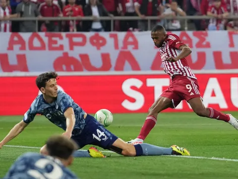 Niềm hy vọng cuối sụp đổ, xấu hổ cho Premier League