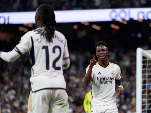 Giã Alaves 5 bàn không gỡ, Real gửi lời tuyên chiến đến Dortmund