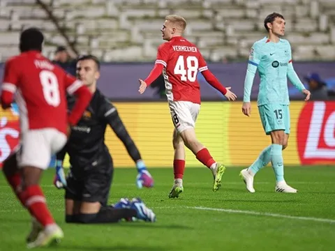 Barca lập kỷ lục tồi tệ ở Champions League