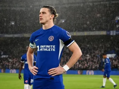 Chelsea ra giá bán Gallagher cho M.U