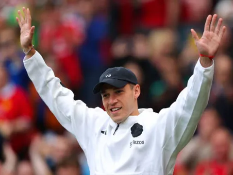 3 cầu thủ thuyết phục Ugarte đến Man United