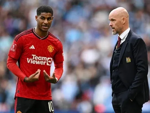 3 người Anh + bom xịt giúp Man Utd mơ về "bao tải tiền"