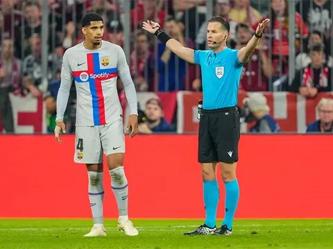 Bayern sẽ trở lại thương vụ Araujo vào mùa hè 2024