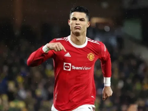 Arsenal được dự đoán vô địch, Ronaldo cười ngặt nghẽo