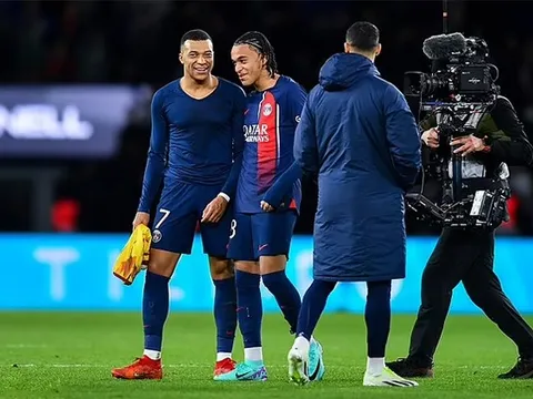 Em trai của Kylian Mbappe ra mắt Ligue 1