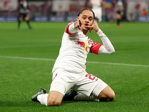 Leipzig lên kế hoạch giữ Xavi Simons ở lại