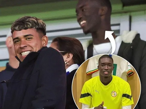 Chelsea tiếp tục 'gặt lúa non"