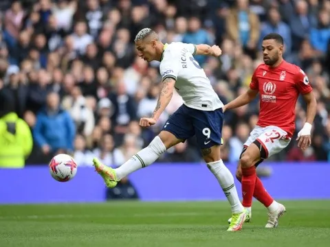 Sự trở lại đúng thời điểm của Richarlison
