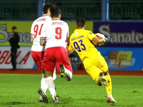 CAHN gây thất vọng tột độ; Trò cưng HLV Troussier giúp Bình Dương bay cao