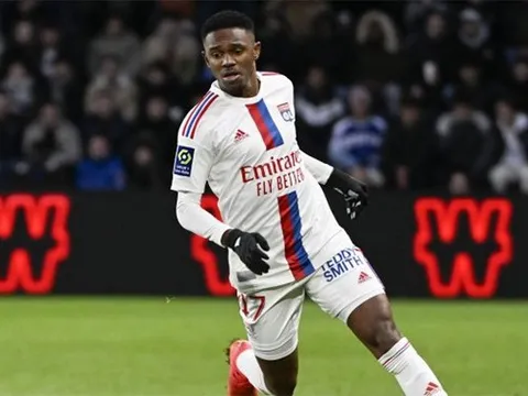 Tiền đạo Jeffinho có thể rời Lyon trong tháng 1