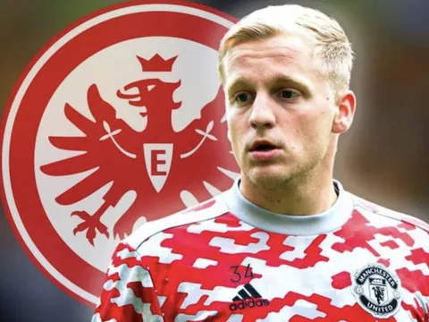 XONG! Van de Beek hoàn tất kiểm tra y tế, ra mắt CLB mới trong 24h tới