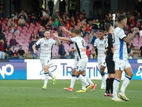 Ngược dòng Salernitana, Atalanta sáng cửa dự C1